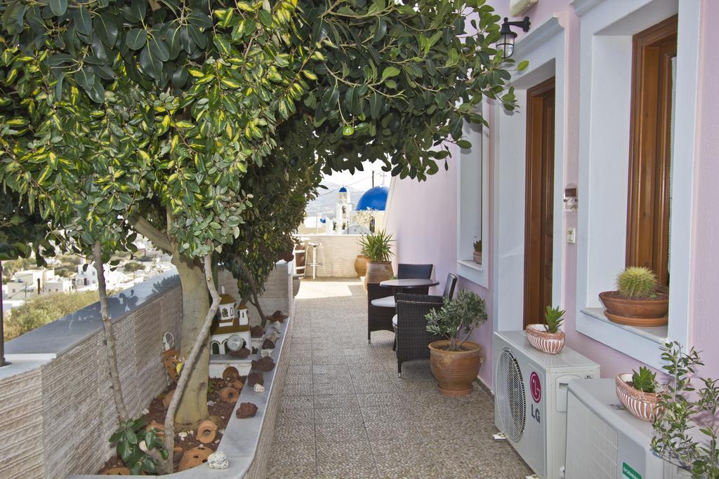 Nectarios Villa - Studios & Suites Adults Only Fira  Exterior foto