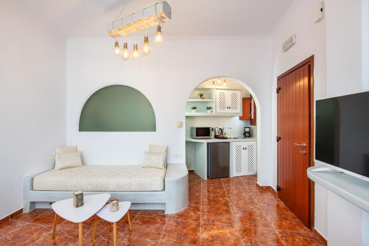 Nectarios Villa - Studios & Suites Adults Only Fira  Exterior foto